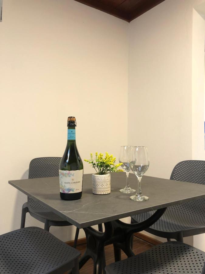 באניוס Loft Apartment In Town מראה חיצוני תמונה