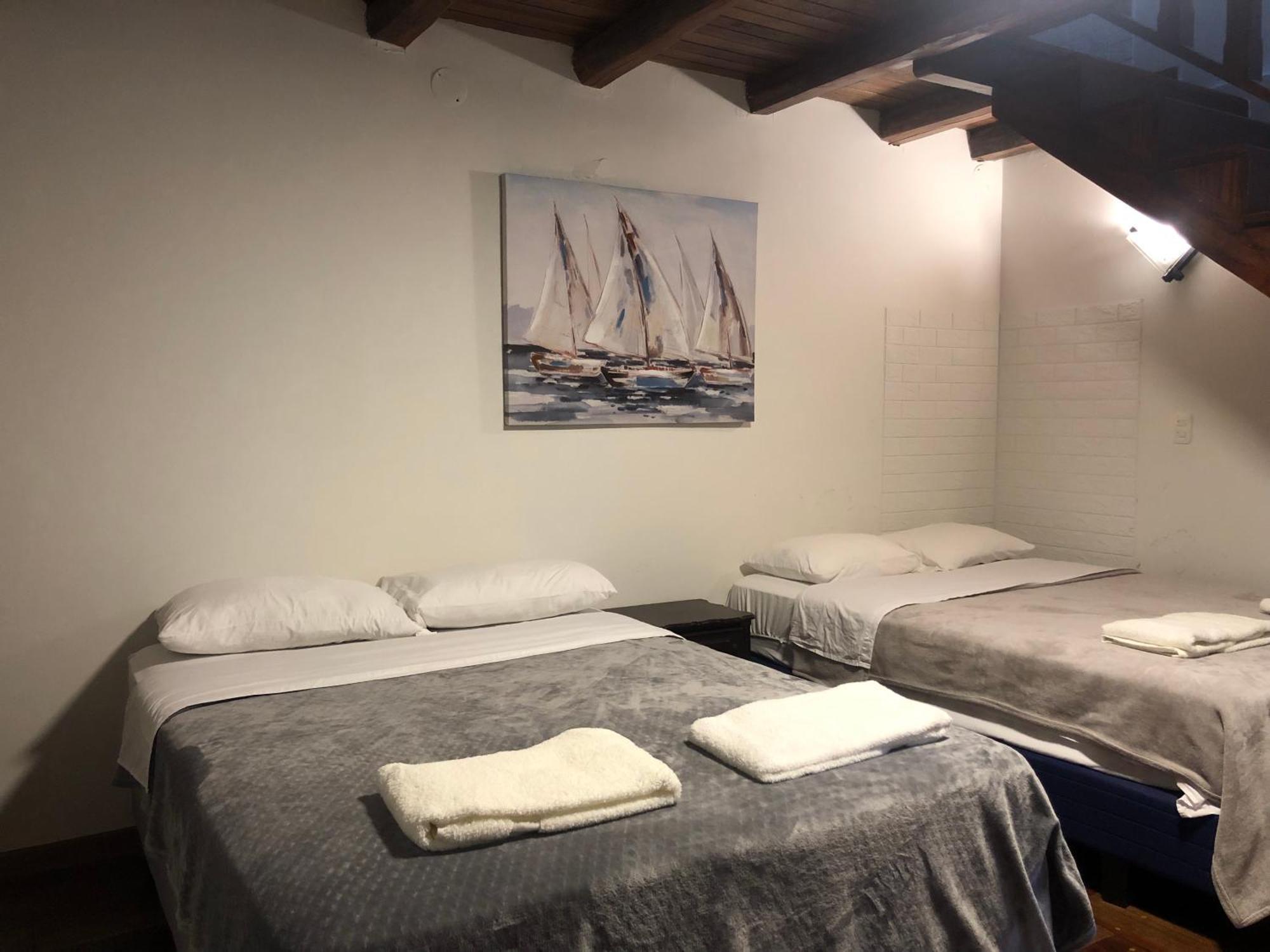 באניוס Loft Apartment In Town מראה חיצוני תמונה